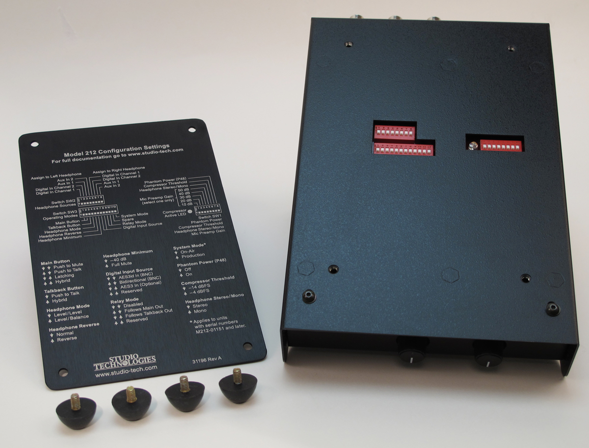 Model 212 Announcer’s Console